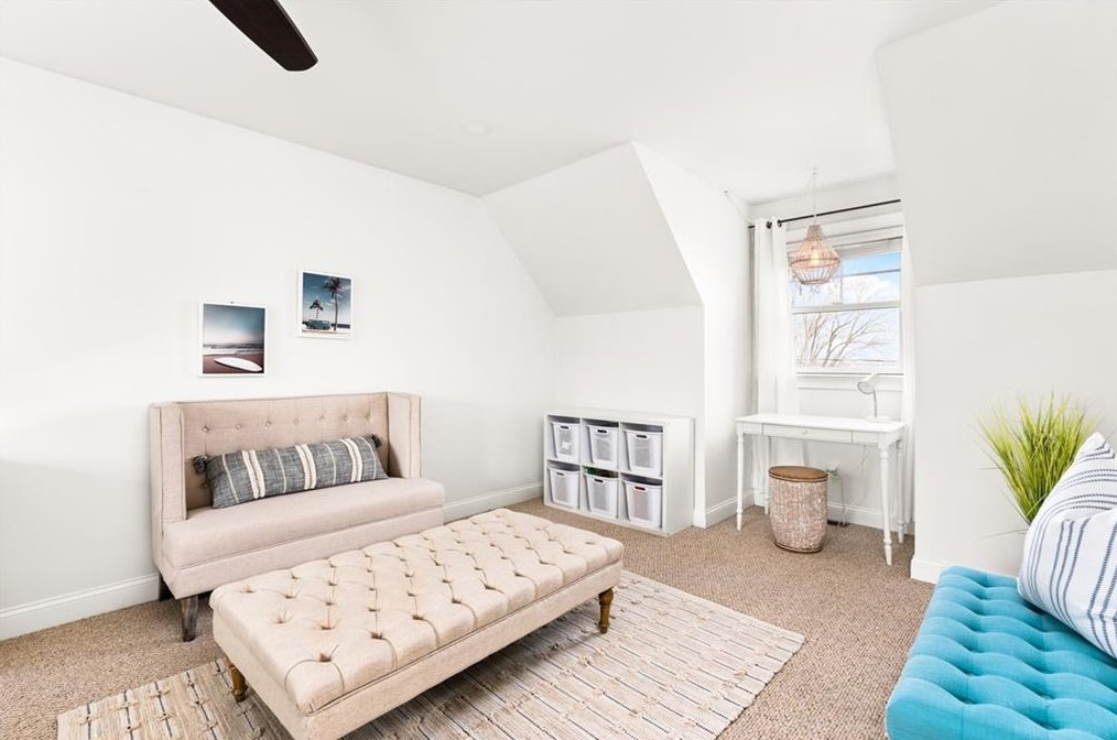 14 Harrison St, Bristol RI  02809-4402 exterior