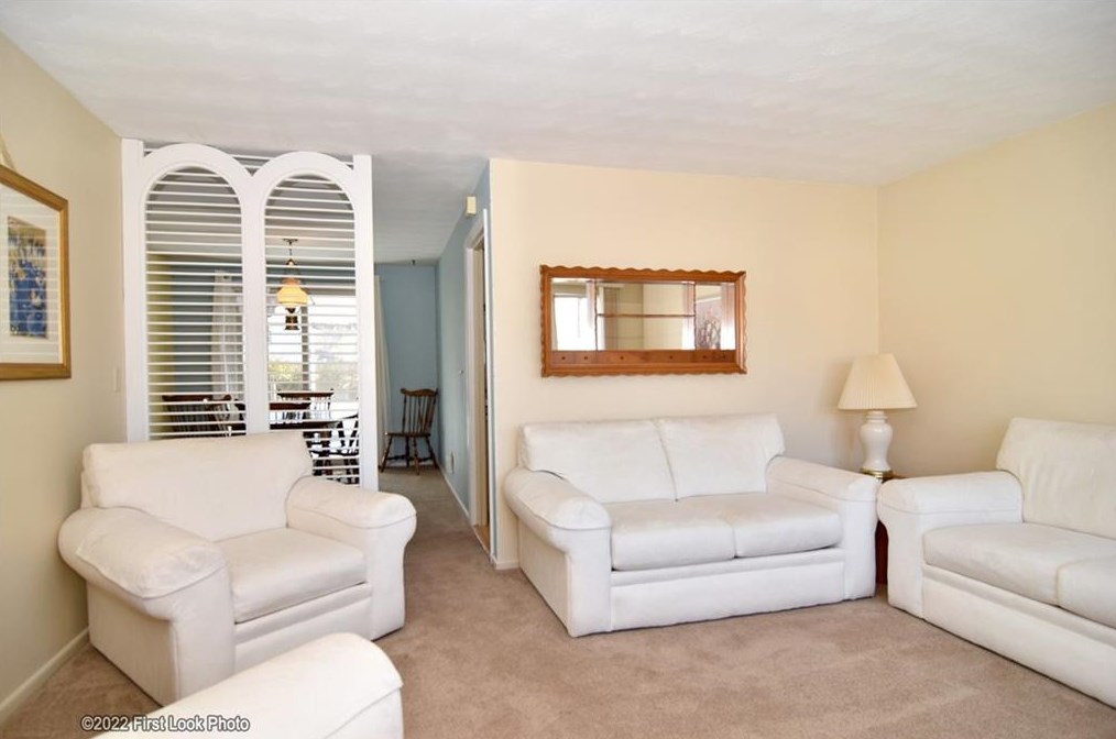 28 Chamber Rd, West Warwick RI  02893-5509 exterior