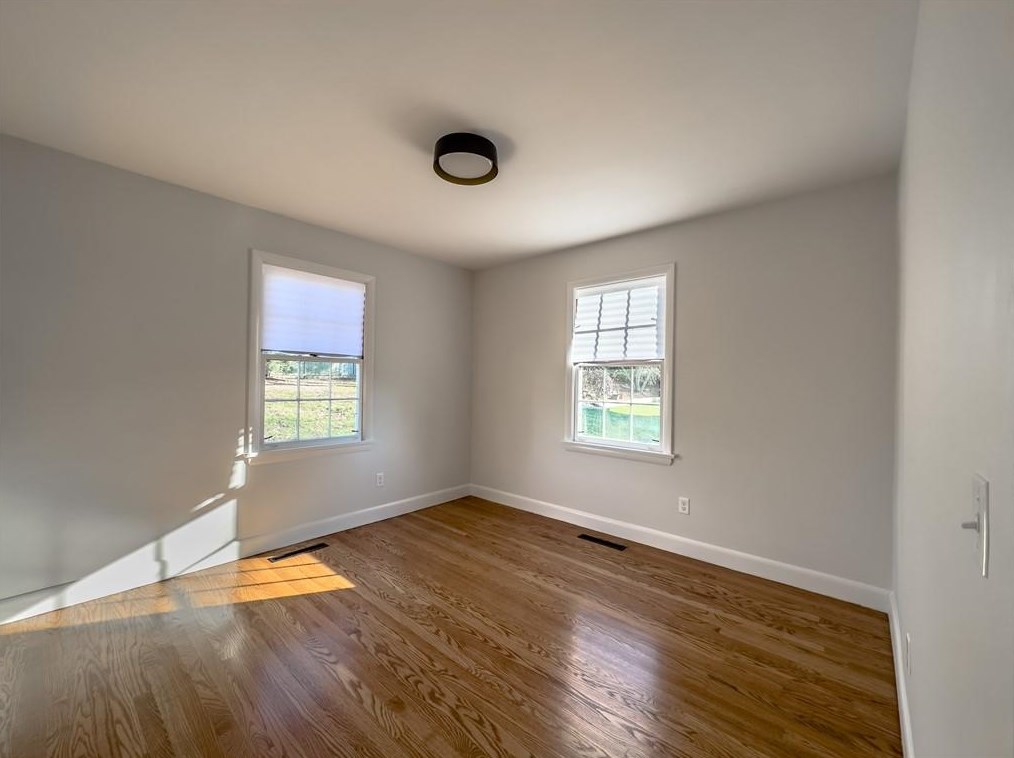 166 Meshanticut Valley Pkwy, Cranston RI  02920-3964 exterior