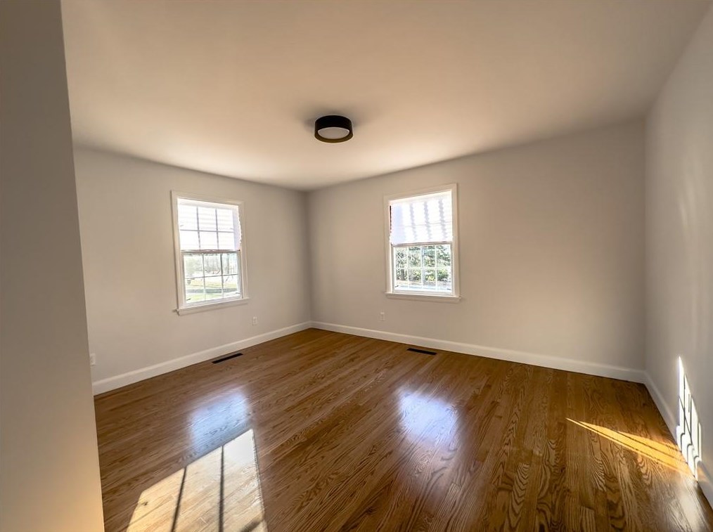 166 Meshanticut Valley Pkwy, Cranston RI  02920-3964 exterior