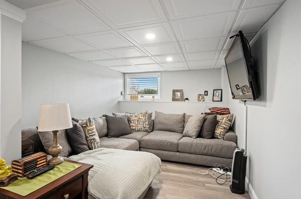 8 Surrey Ln, West Warwick RI  02893-3308 exterior