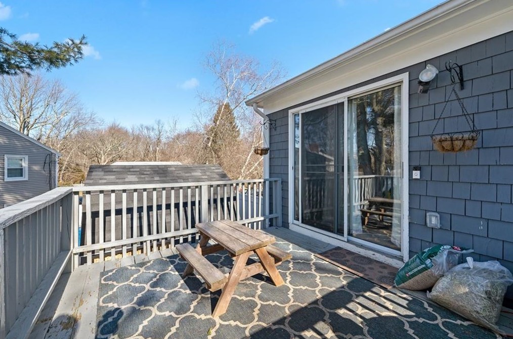 8 Surrey Ln, West Warwick RI  02893-3308 exterior