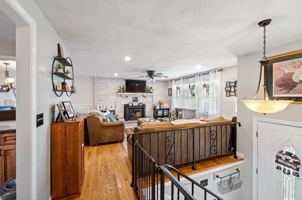 8 Surrey Ln, West Warwick RI  02893-3308 exterior