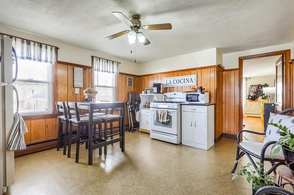 60 Maplewood Ave, Cranston RI  02920-7023 exterior