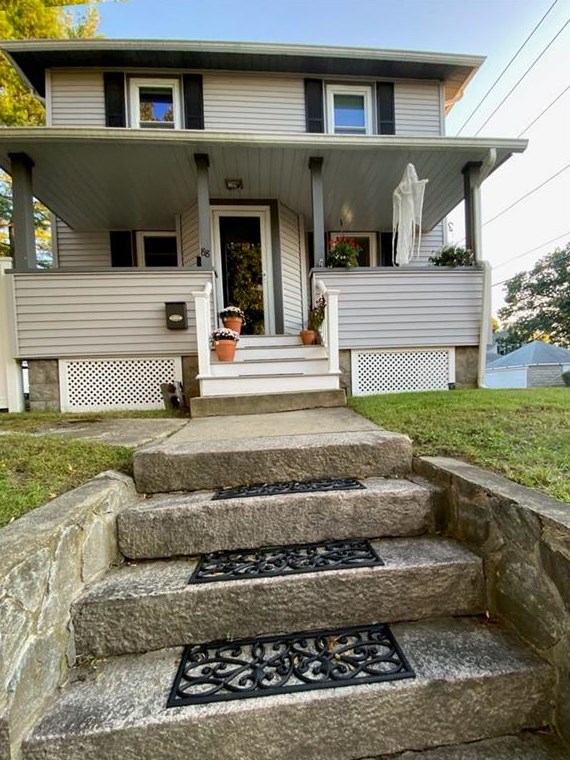 88 Chestnut Ave, Cranston RI  02910-4627 exterior