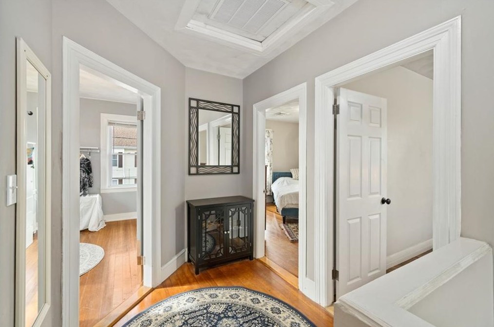 88 Chestnut Ave, Cranston RI  02910-4627 exterior