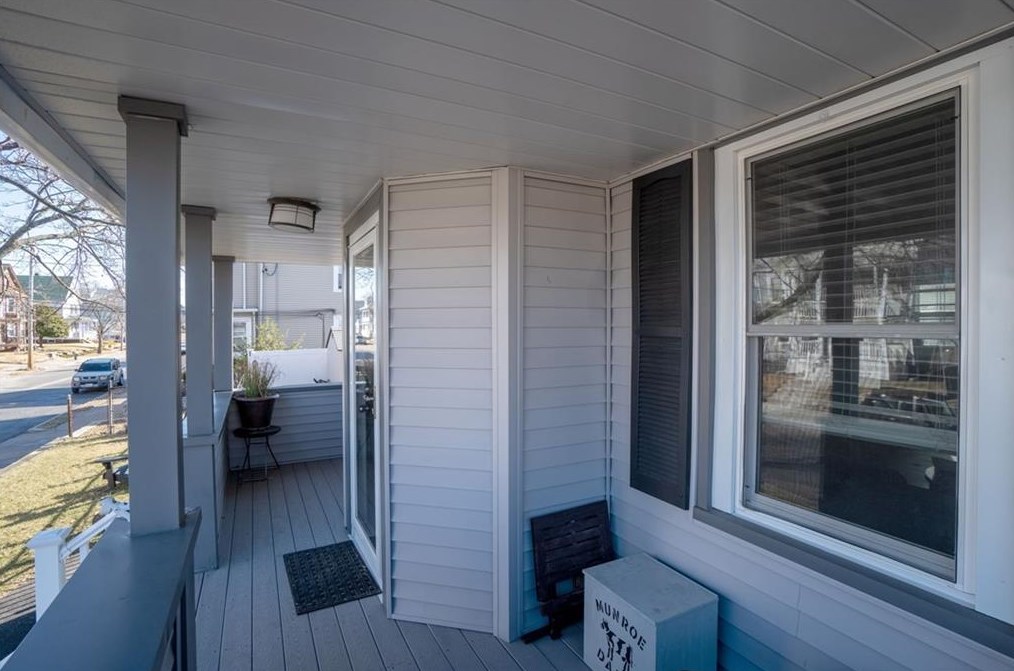 88 Chestnut Ave, Cranston RI  02910-4627 exterior