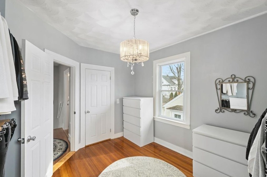 88 Chestnut Ave, Cranston RI  02910-4627 exterior