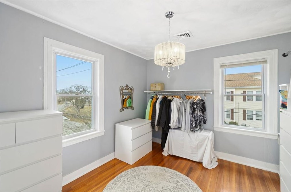 88 Chestnut Ave, Cranston RI  02910-4627 exterior