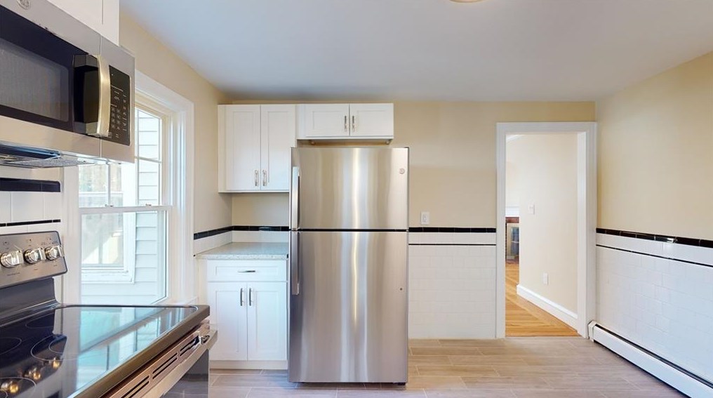 28 Crossway Rd, Cranston RI  02910-5223 exterior