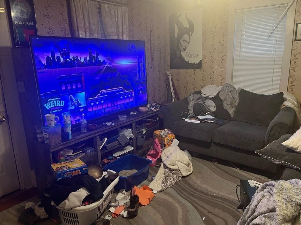 25 Eddy St, West Warwick RI  02893-3702 exterior