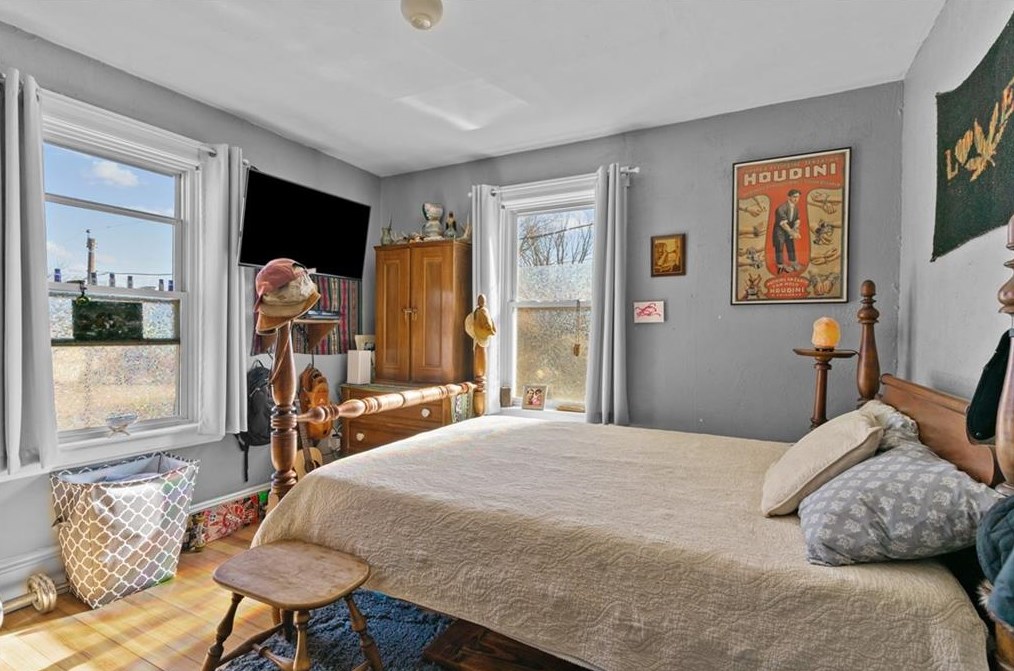 30 Mason St, West Warwick RI  02893-3049 exterior