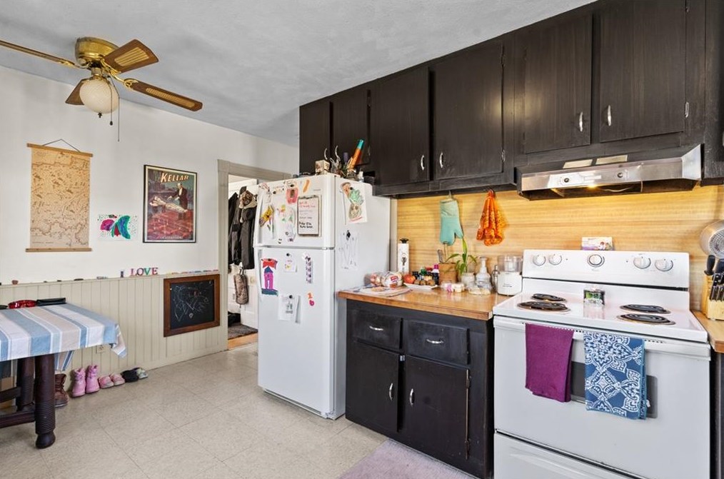 30 Mason St, West Warwick RI  02893-3049 exterior