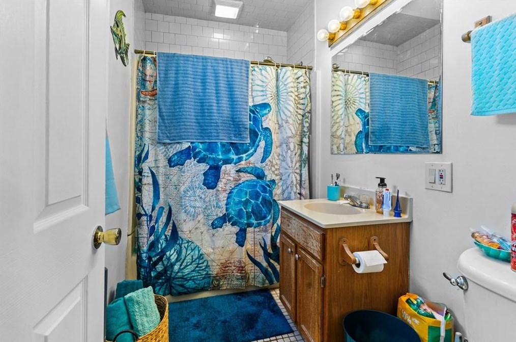 30 Mason St, West Warwick RI  02893-3049 exterior