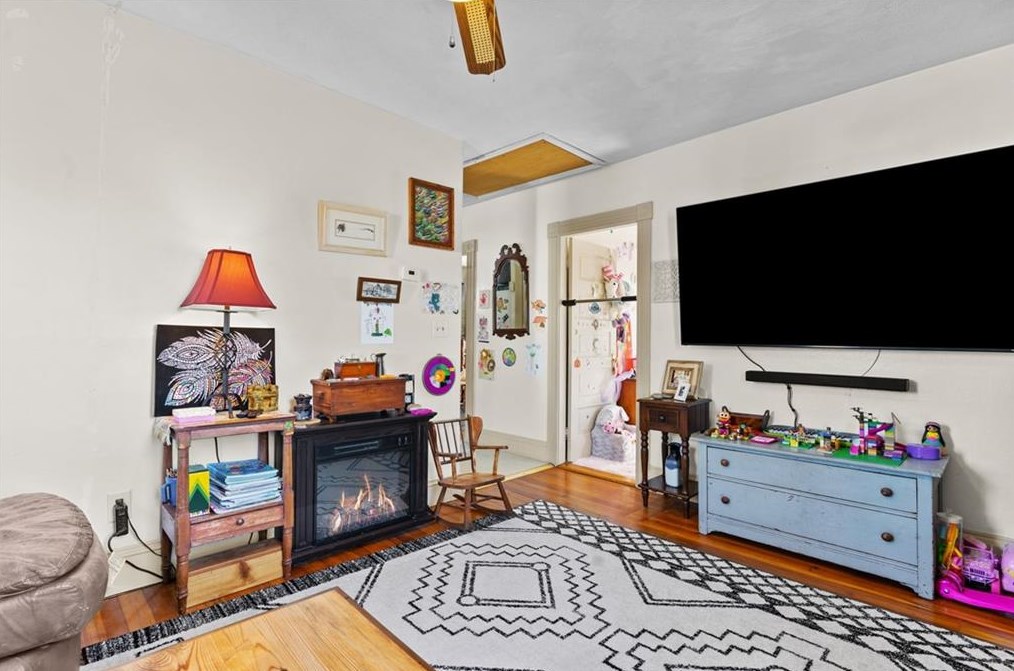 30 Mason St, West Warwick RI  02893-3049 exterior