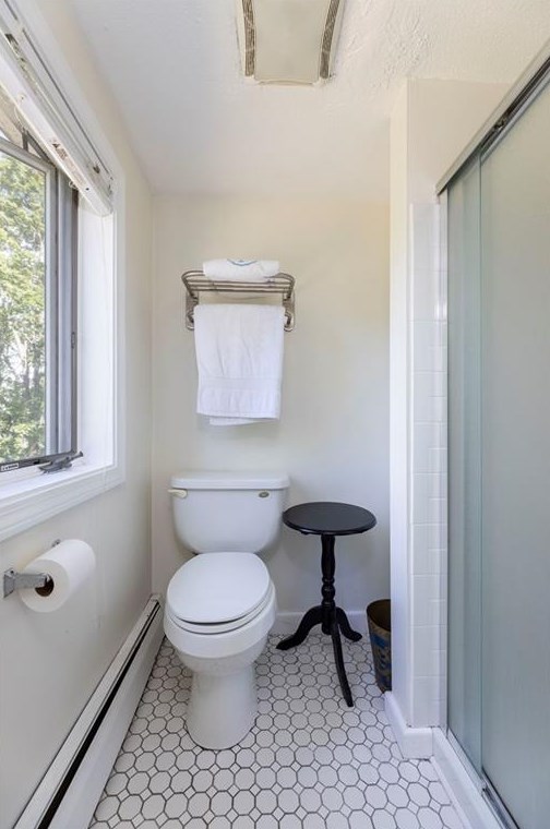 60 Cole St, Jamestown RI  02835-1326 exterior