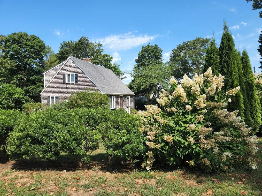 60 Cole St, Jamestown RI  02835-1326 exterior