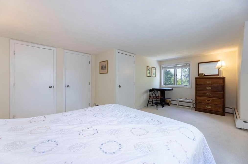 60 Cole St, Jamestown RI  02835-1326 exterior