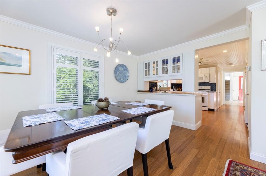 60 Cole St, Jamestown RI  02835-1326 exterior