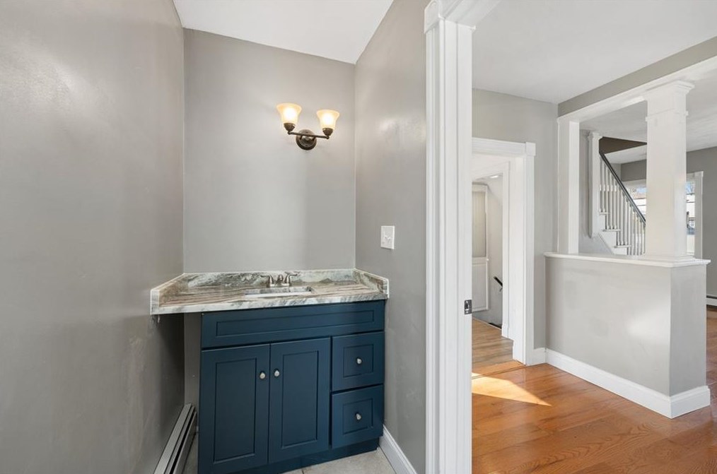 32 Potter Ave, West Warwick RI  02893-4611 exterior