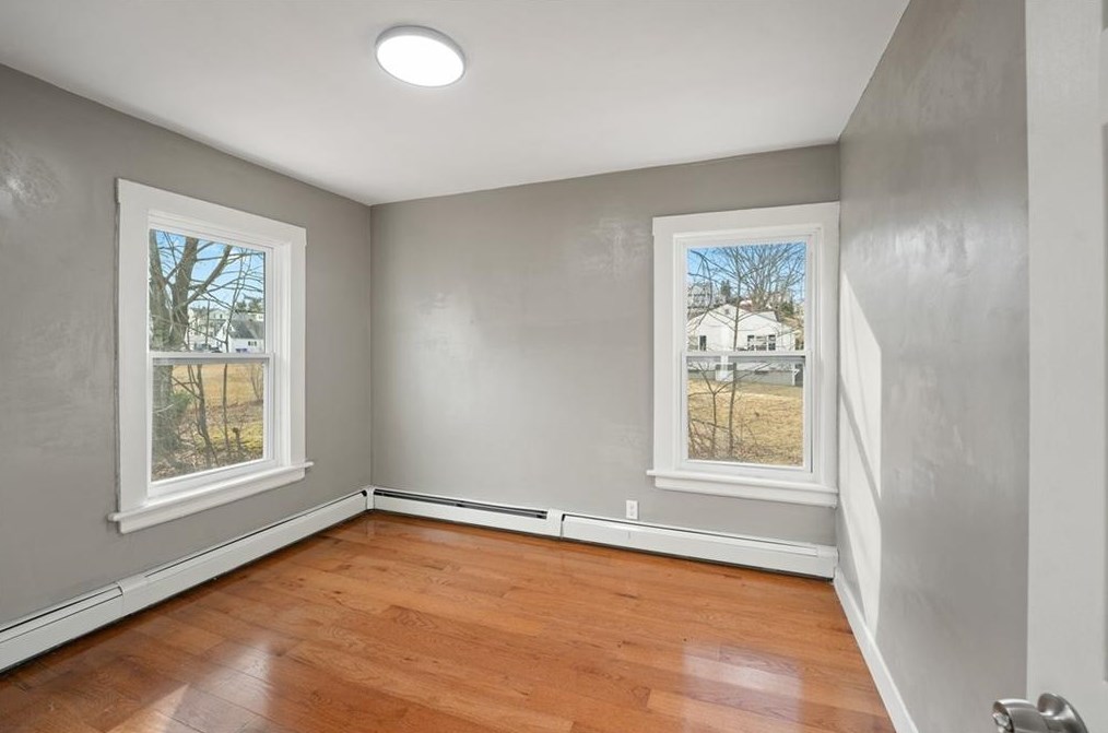 32 Potter Ave, West Warwick RI  02893-4611 exterior