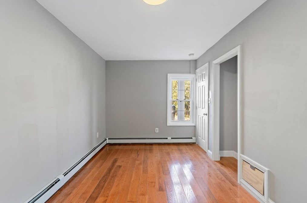 32 Potter Ave, West Warwick RI  02893-4611 exterior