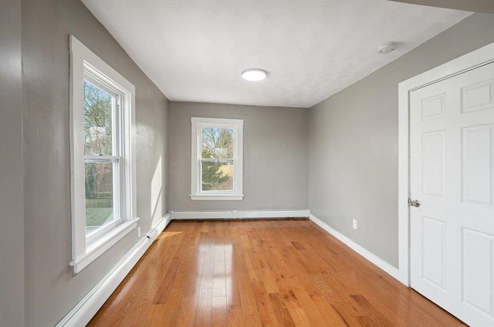 32 Potter Ave, West Warwick RI  02893-4611 exterior