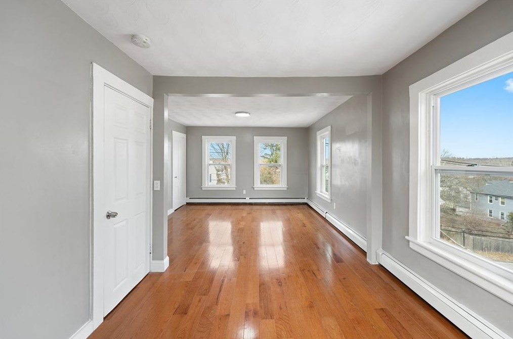 32 Potter Ave, West Warwick RI  02893-4611 exterior