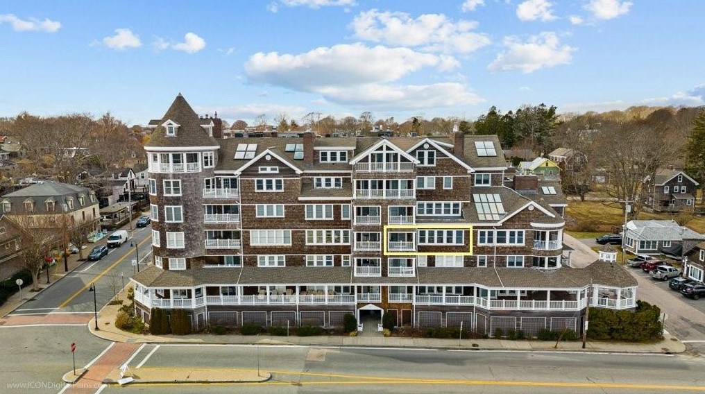 53 Conanicus Ave, Jamestown RI 02835-4801 exterior