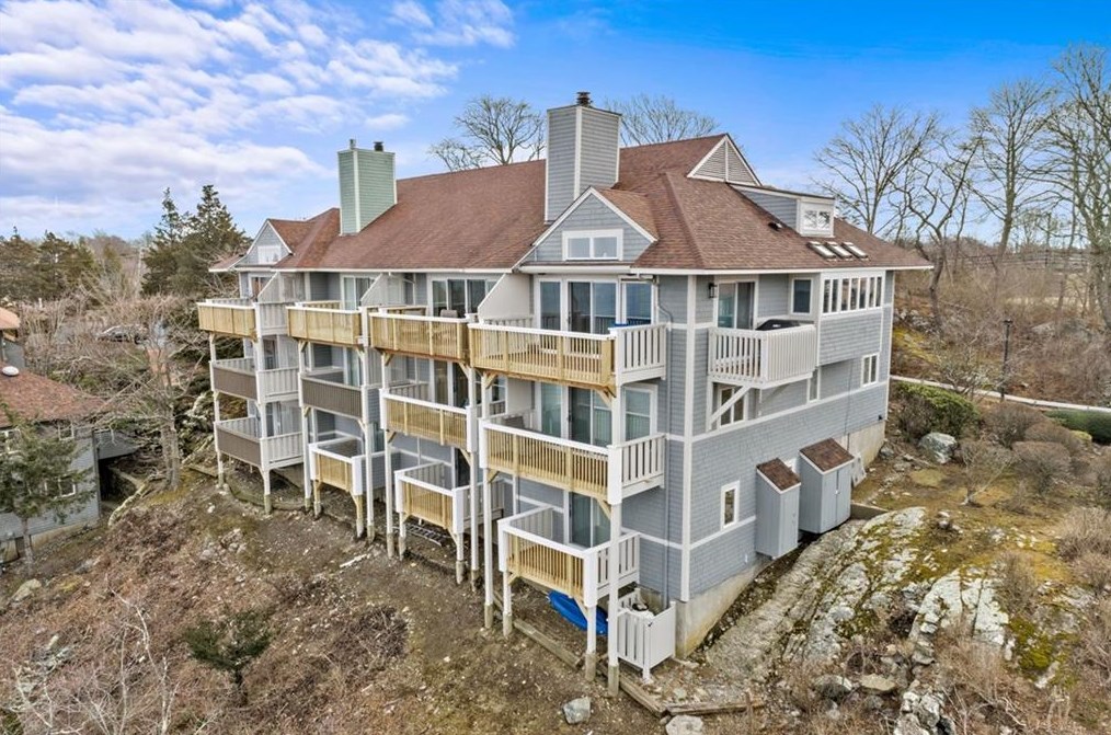 157 Harrison Ave #7, Middletown, RI 02840