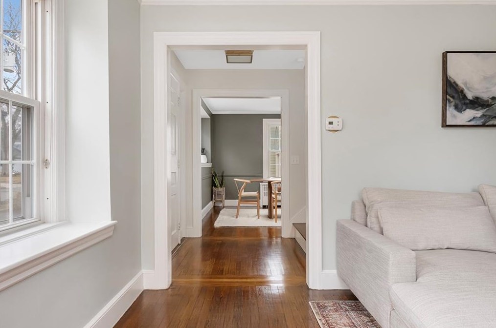 27 Don Ave, East Providence RI  02916-2302 exterior