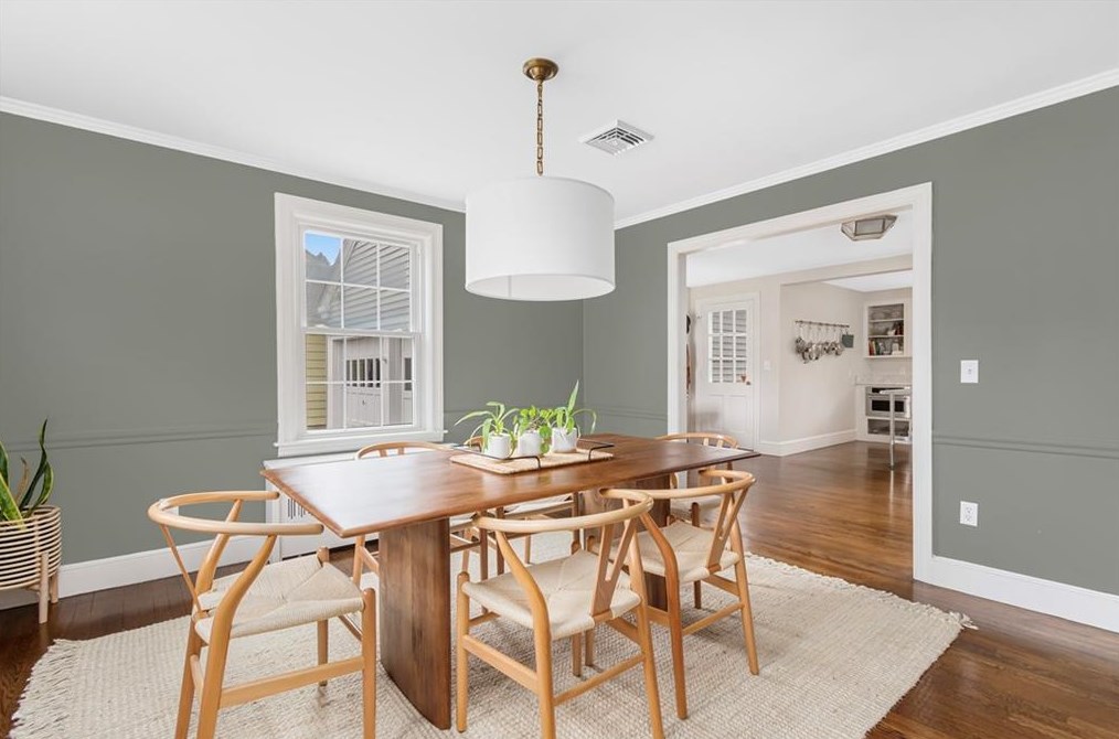 27 Don Ave, East Providence RI  02916-2302 exterior