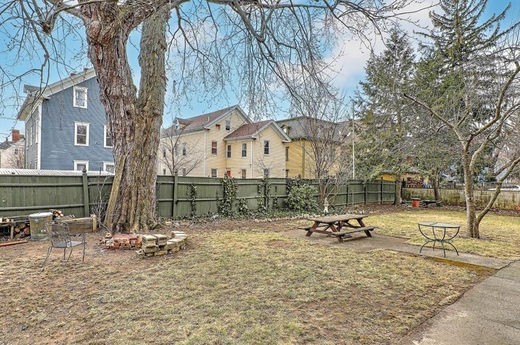 78 Hudson St, Providence RI 02909-2016 exterior