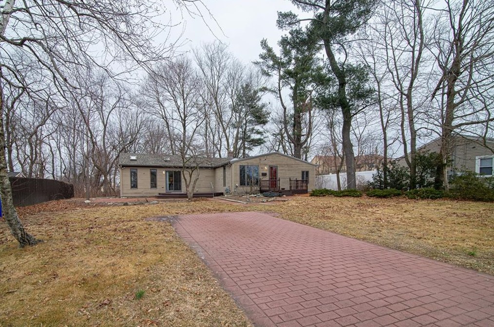 50 Tower Ave, East Providence RI  02914-3330 exterior