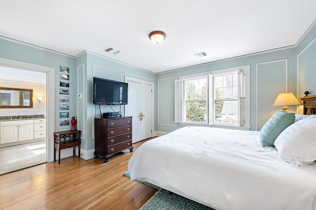 32 Kenilworth Way, Pawtucket RI  02860-5608 exterior