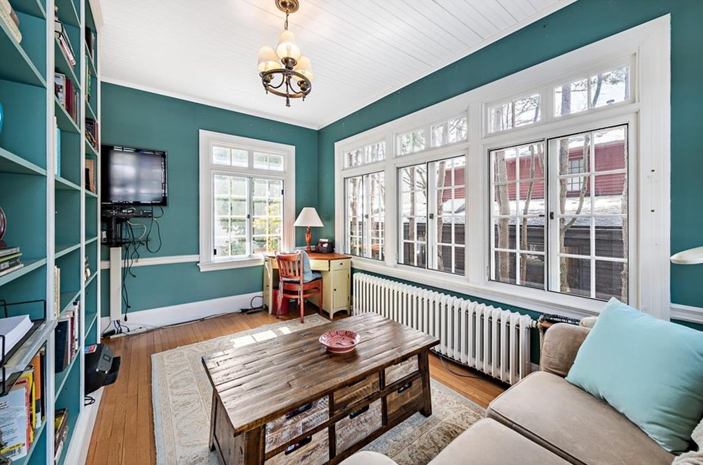 32 Kenilworth Way, Pawtucket RI  02860-5608 exterior