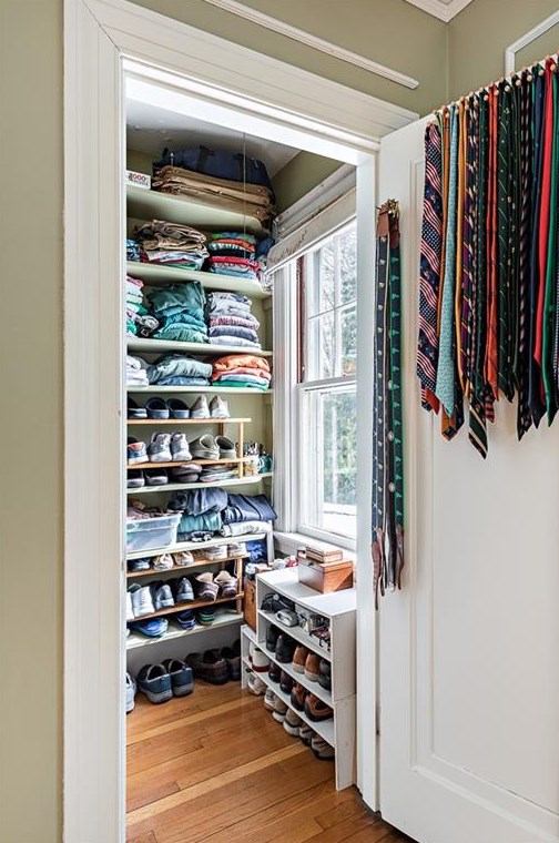 32 Kenilworth Way, Pawtucket RI  02860-5608 exterior