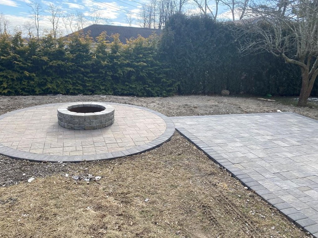 202 Bay View Ave, Bristol RI  02809-3820 exterior