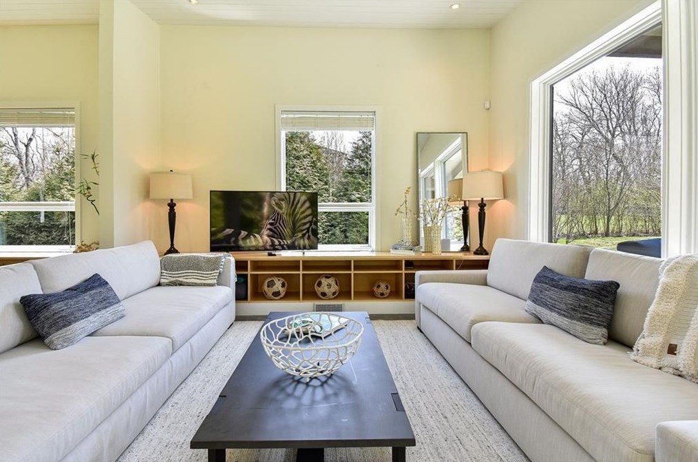 75 Blueberry Ln, Jamestown RI 02835-2901 exterior