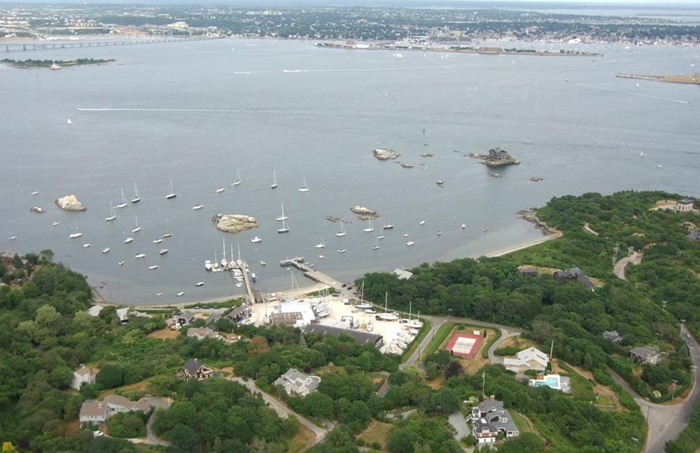 75 Blueberry Ln, Jamestown RI 02835-2901 exterior