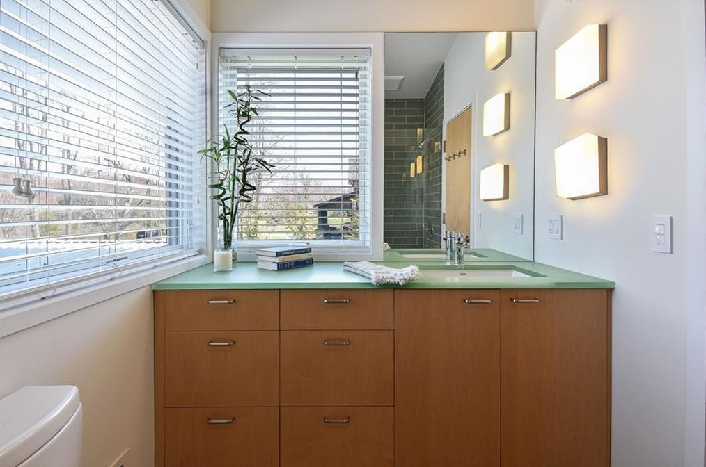 75 Blueberry Ln, Jamestown RI 02835-2901 exterior