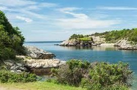 75 Blueberry Ln, Jamestown RI 02835-2901 exterior