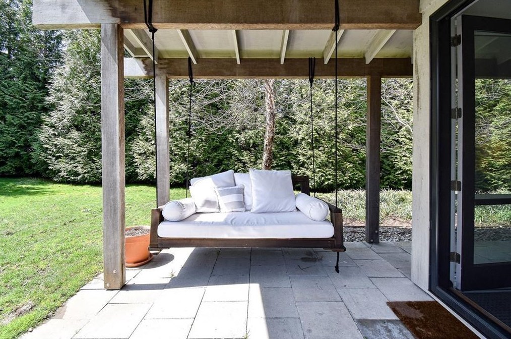 75 Blueberry Ln, Jamestown RI 02835-2901 exterior