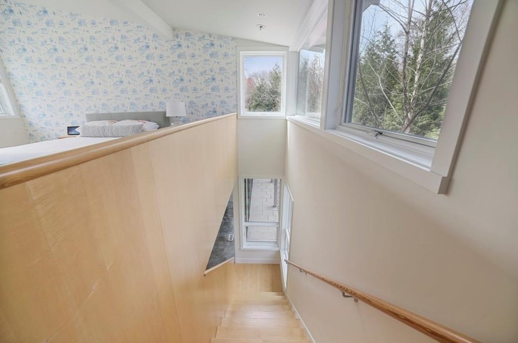 75 Blueberry Ln, Jamestown RI 02835-2901 exterior