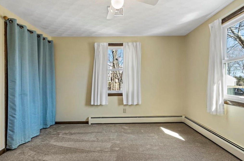 1 Meeting House Rd, Lincoln RI  02865-3806 exterior