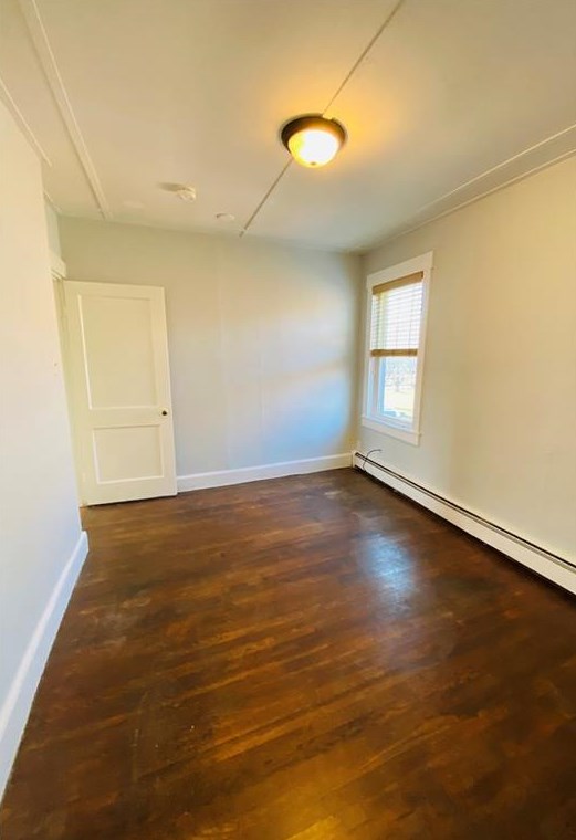 410 Thames St, Bristol RI  02809-1932 exterior