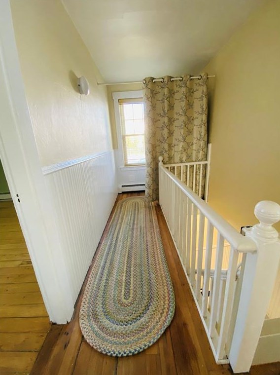 410 Thames St, Bristol RI  02809-1932 exterior