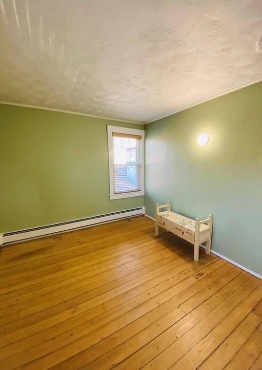 410 Thames St, Bristol RI  02809-1932 exterior