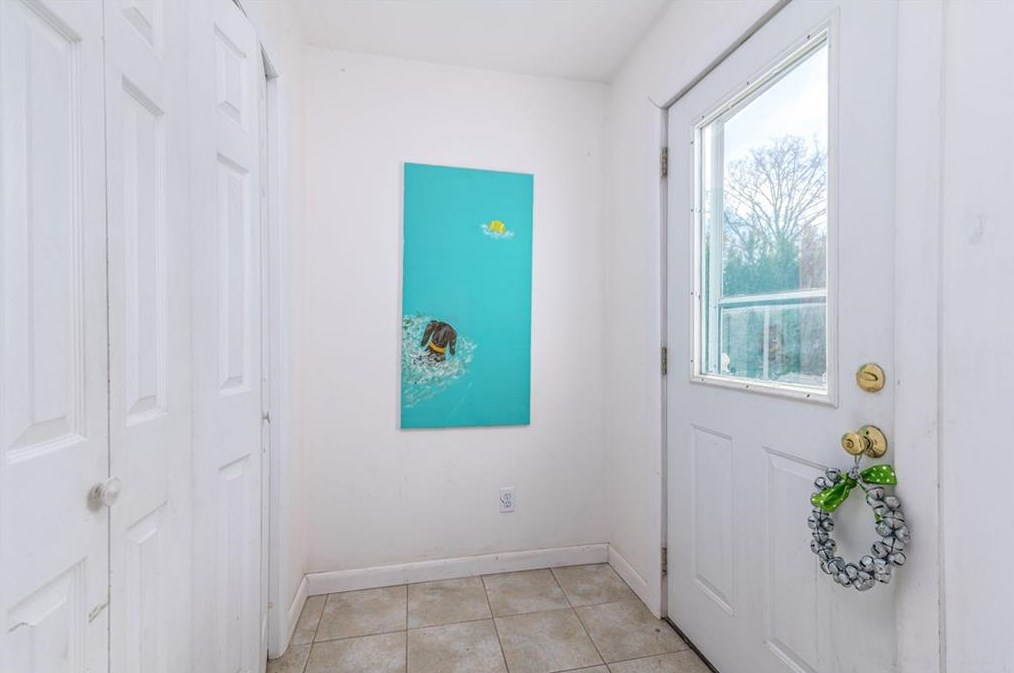 5 Columbia Ave, Jamestown RI  02835-1307 exterior