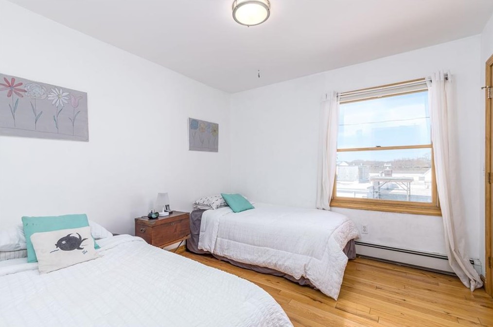 5 Columbia Ave, Jamestown RI  02835-1307 exterior